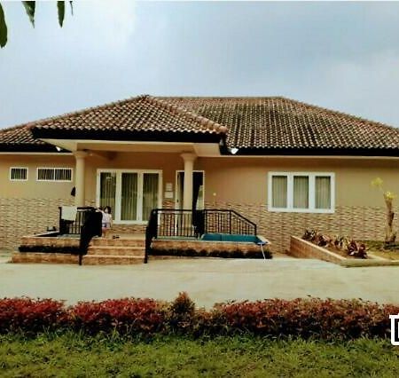 Villa Nusantara Μπογκόρ Εξωτερικό φωτογραφία